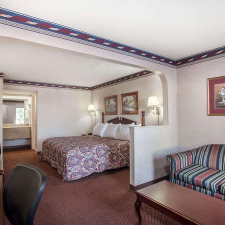 Days Inn By Wyndham Saint Pauls Quarto foto